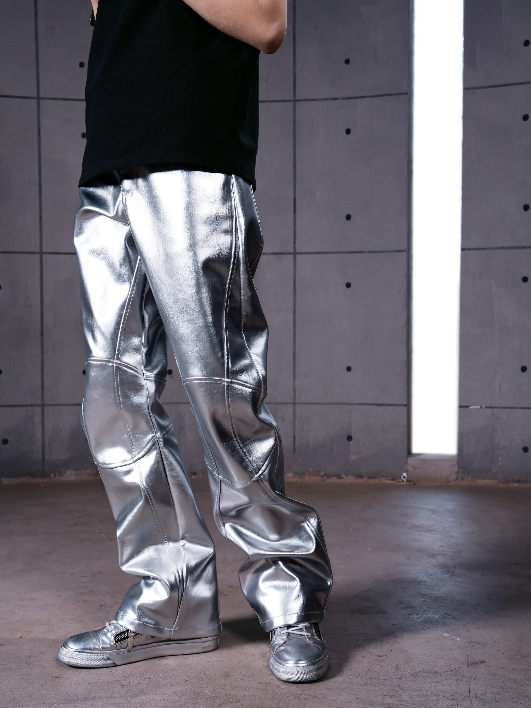 "φ" Straight-leg leather pants