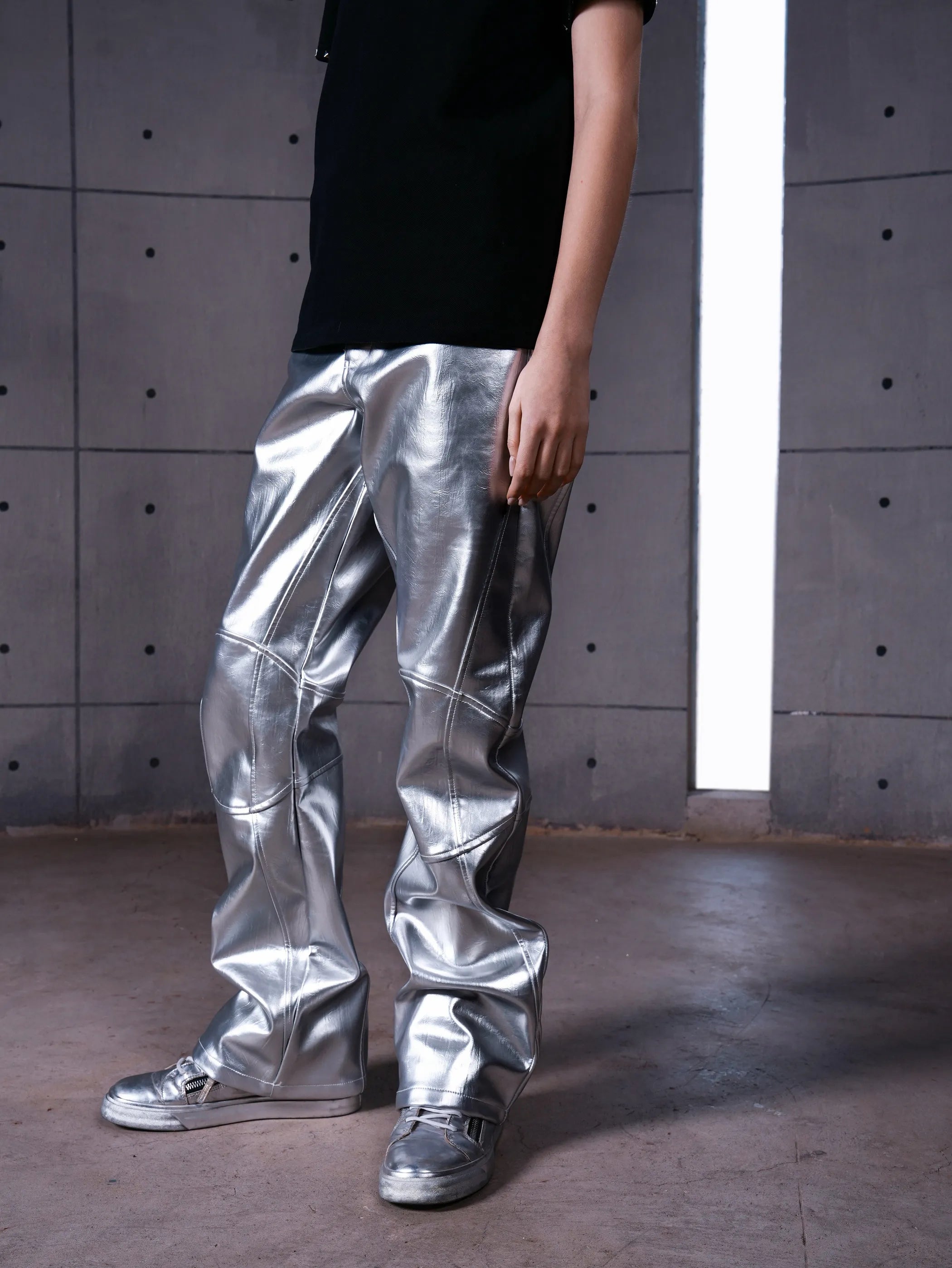 "φ" Straight-leg leather pants