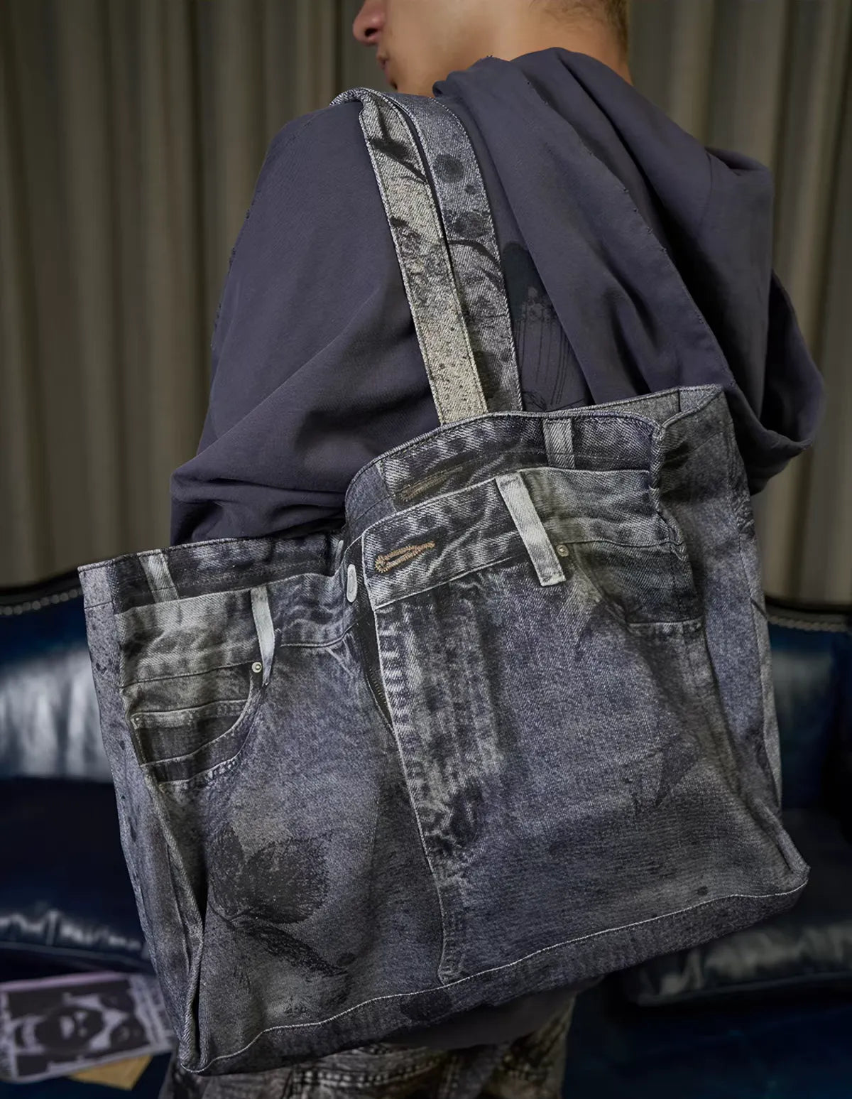 Distressed jeans Tote