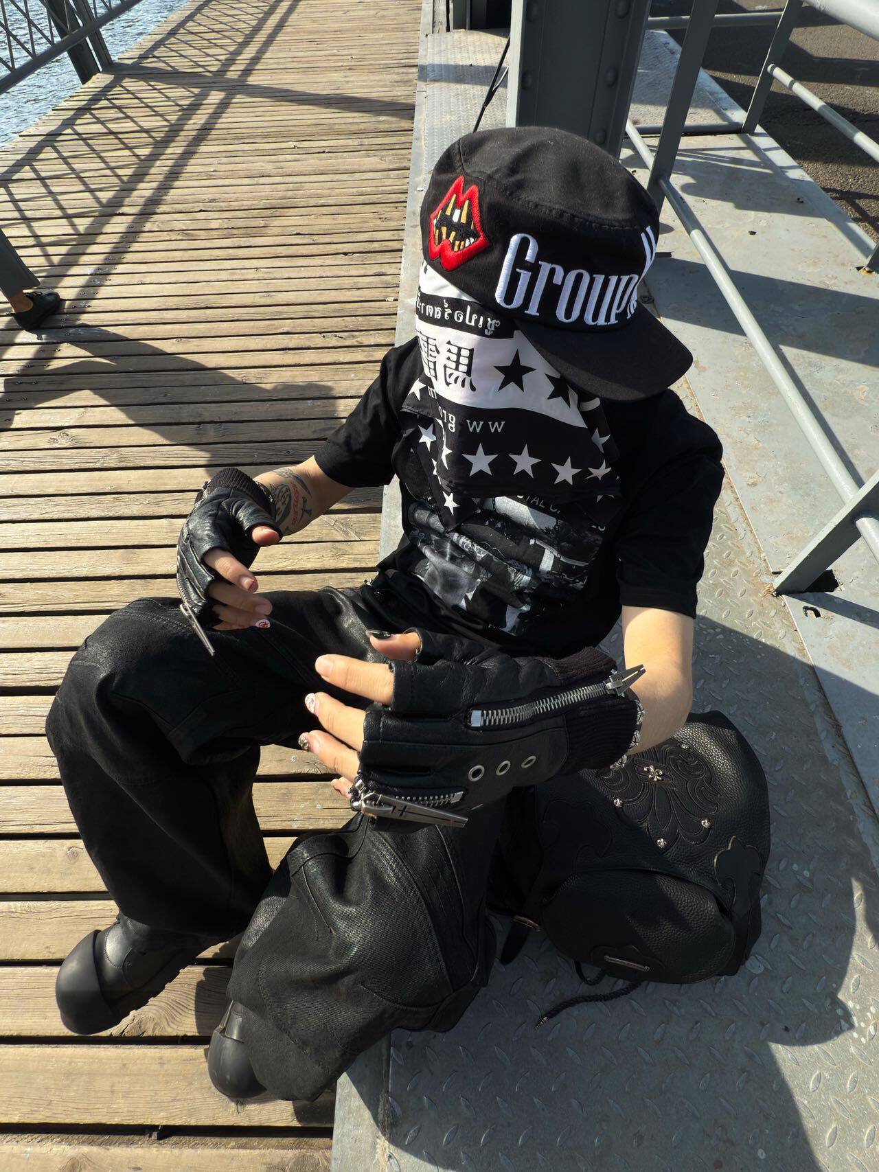 "WØR" double-zip gloves