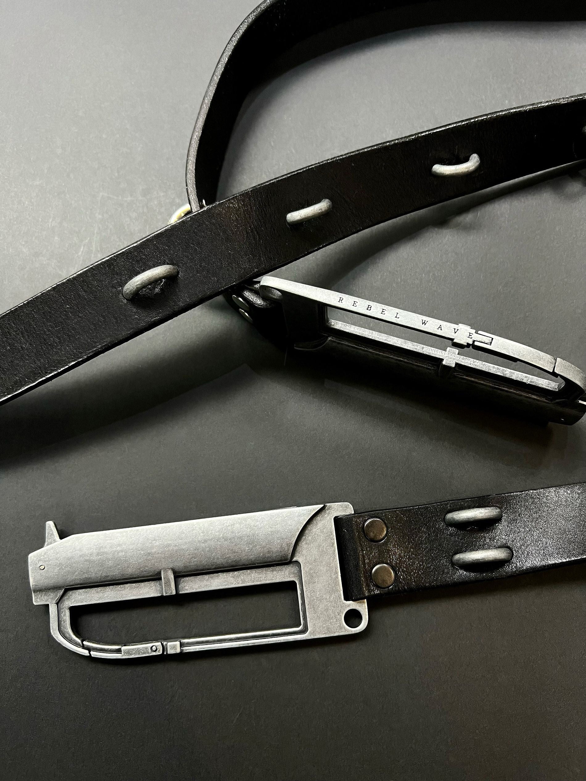 "BΣLA" Scimitar-head belt