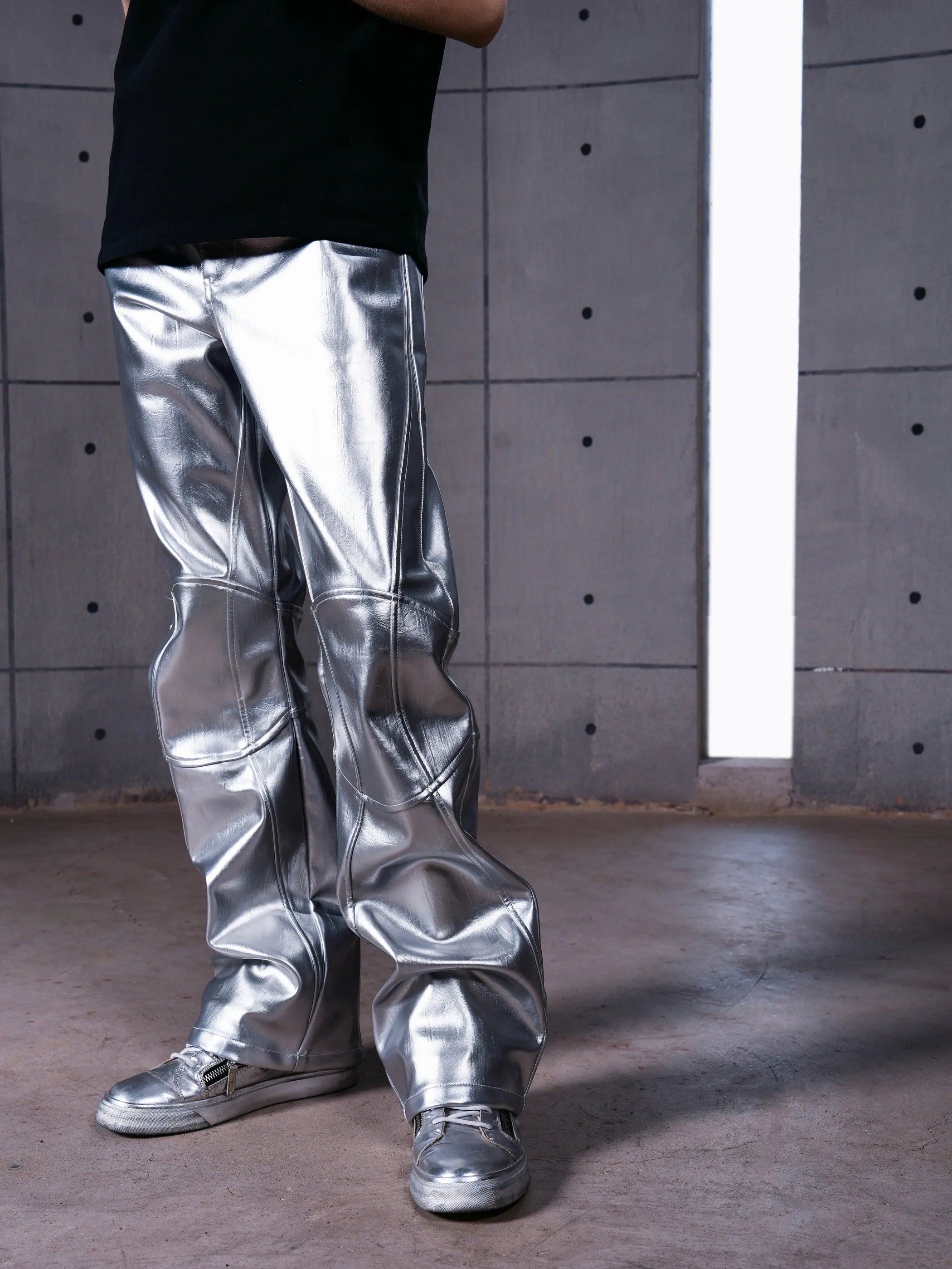 "φ" Straight-leg leather pants