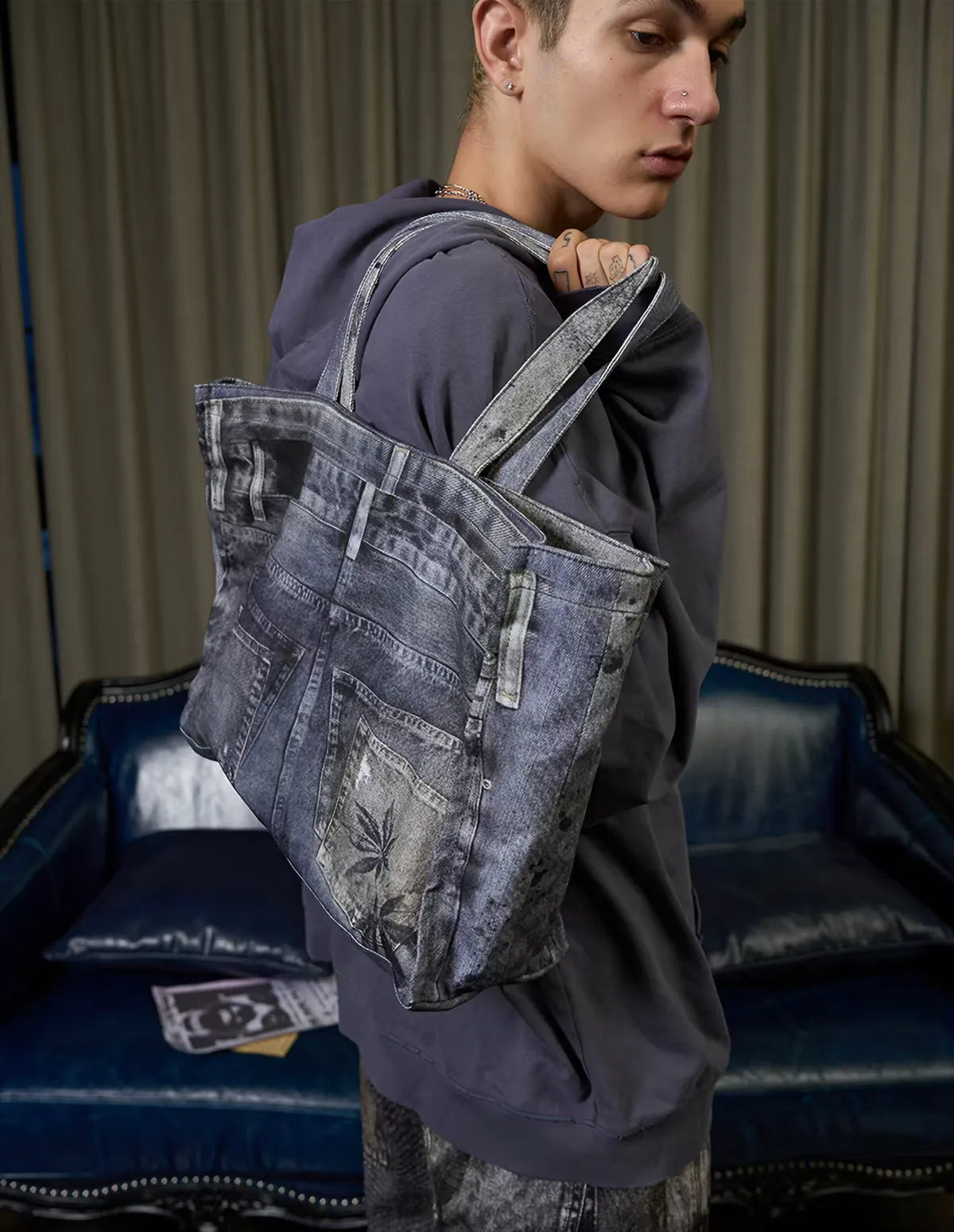 Distressed jeans Tote
